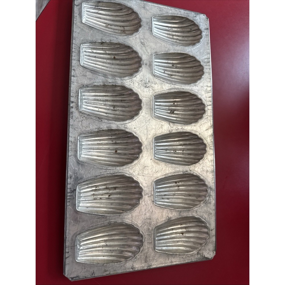 Vintage 12 French Madeline Cake Or Cookie Pan
